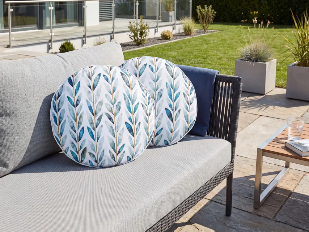 Pouf Portaoggetti Set di 2 cuscini da esterno tessuto bianco e verde ⌀ 40 cm LOANO