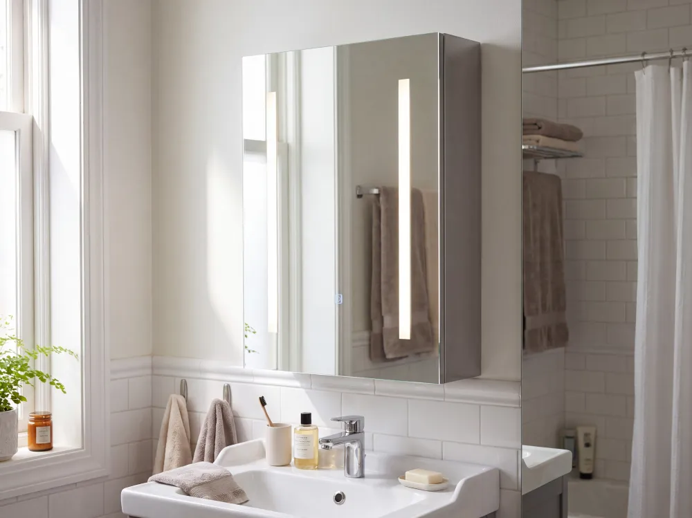 Armadietto da bagno con luci LED 40 x 60 cm CAMERON