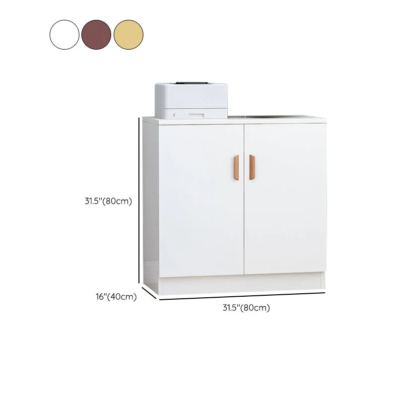 Credenza moderna con ripiani regolabili derivati del legno e ante Clearhalo