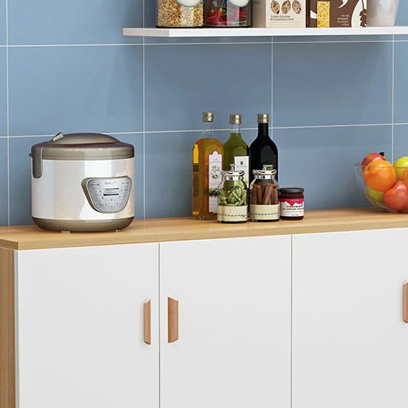 Credenza moderna con ripiani regolabili derivati del legno e ante Clearhalo