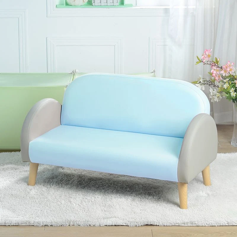 Divano moderno per bambini con braccioli arrotolati e schienale stretto pelle Clearhalo