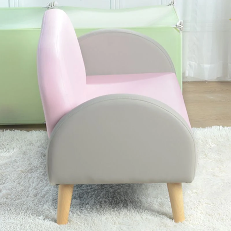 Divano moderno per bambini con braccioli arrotolati e schienale stretto pelle Clearhalo