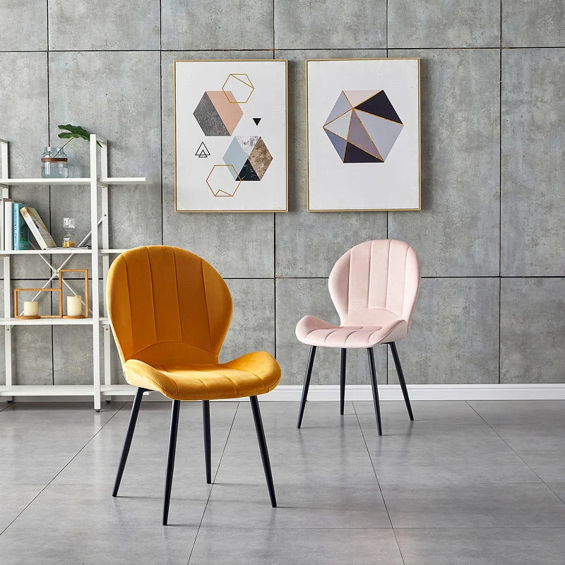 Home Sedia laterale scandinava Sedia da sala da pranzo imbottita metallo con schienale alare Clearhalo
