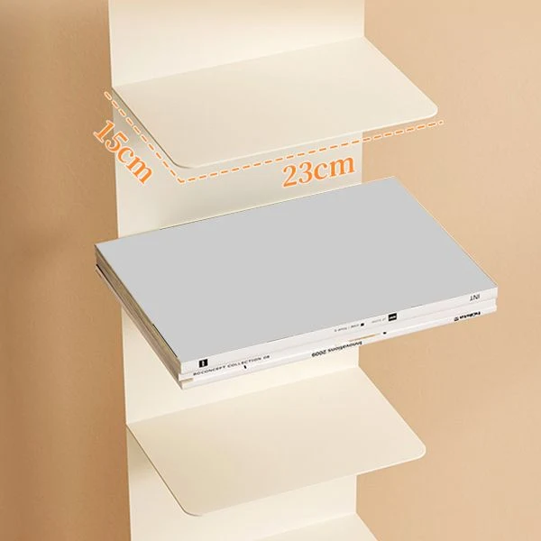 Libreria con schienale chiuso e ripiani metallici verticali inclusi. Libreria per sala studio Clearhalo
