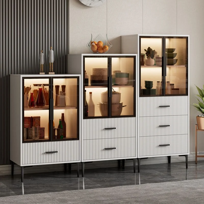 Mobile portaoggetti contemporaneo finto legno con ante vetro per sala da pranzo Clearhalo