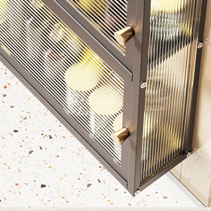 Mobile portaoggetti moderno con ante vetro e metallo per sala da pranzo Clearhalo