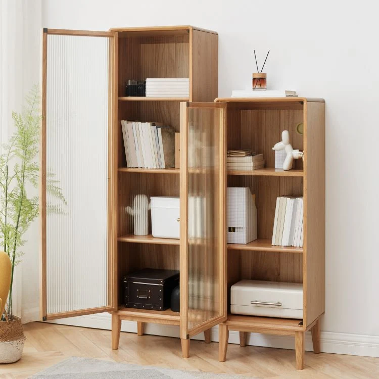 Mobiletto per soggiorno moderno Curio legno massello con ante vetro Clearhalo