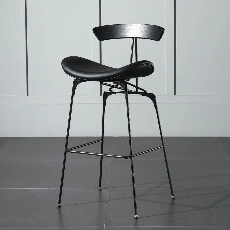 Poggiapiedi industriale Sgabello da bar con schienale basso Sgabello da negozio di tè al latte pelle con finitura opaca Cl...