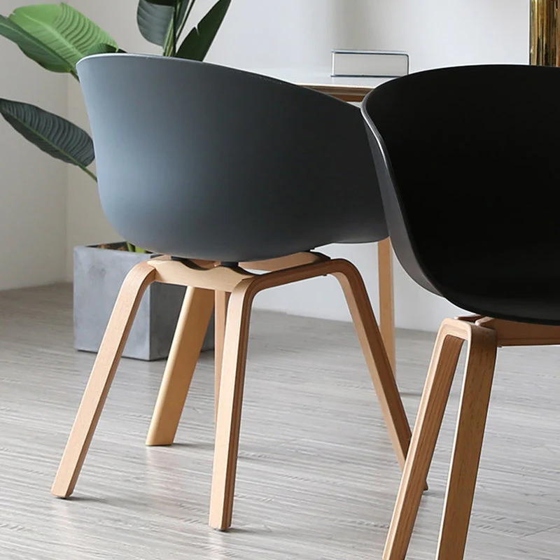 Poltrona da cucina plastica per sala da pranzo stile moderno con gambe legno Clearhalo