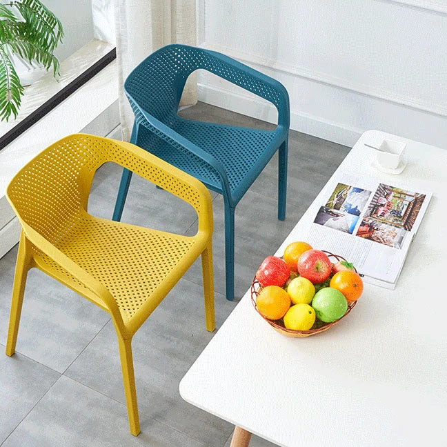 Poltrona plastica per sala da pranzo, cucina scandinava, con schienale massiccio Clearhalo