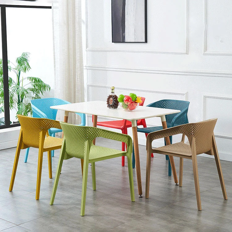 Poltrona plastica per sala da pranzo, cucina scandinava, con schienale massiccio Clearhalo