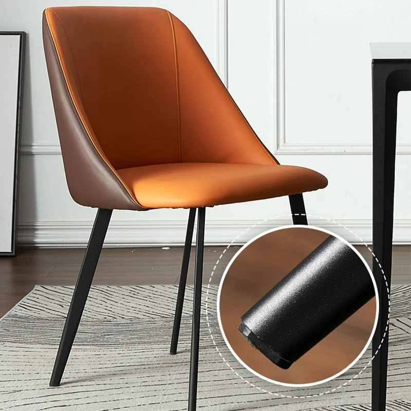 Poltrona da pranzo contemporanea con gambe metallo nero, sedia laterale ecopelle Clearhalo