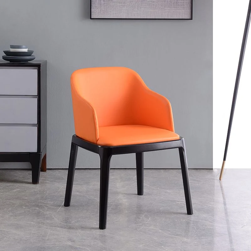 Poltrona da pranzo contemporanea Sedia da pranzo ecopelle con gambe legno massello Clearhalo