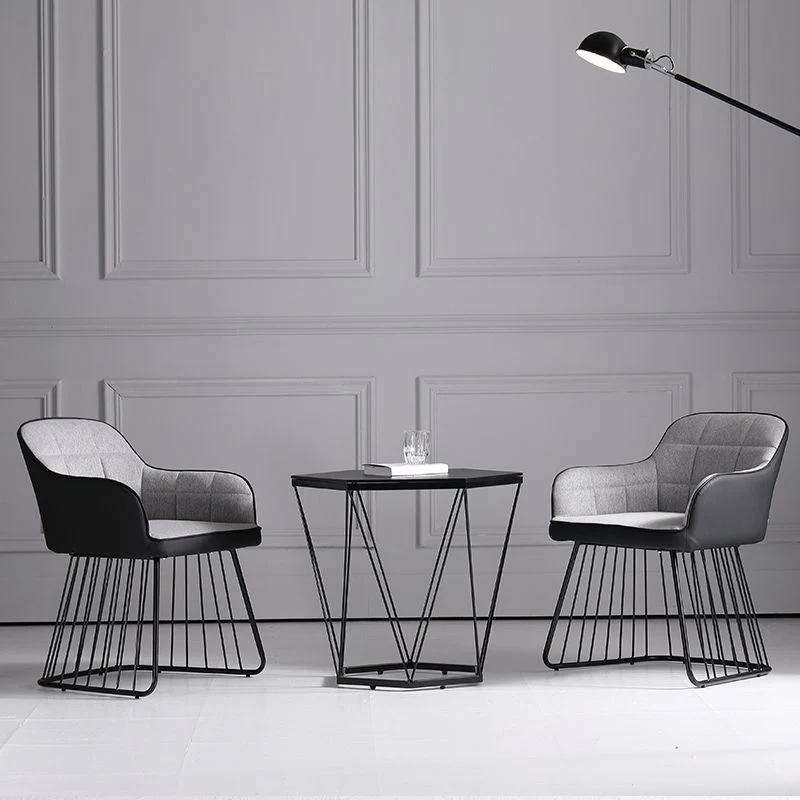 Poltrona da pranzo imbottita con base metallo industriale Clearhalo