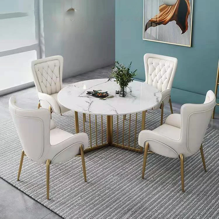 Poltrona da pranzo imbottita con schienale alto e gambe dorate Clearhalo