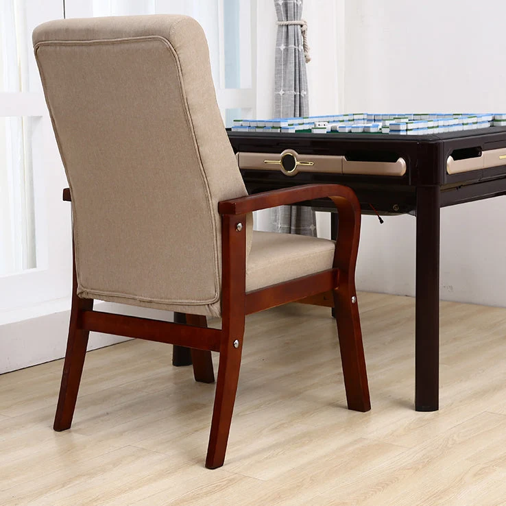 Poltrona da pranzo moderna imbottita con schienale alto e massiccio con gambe legno Clearhalo