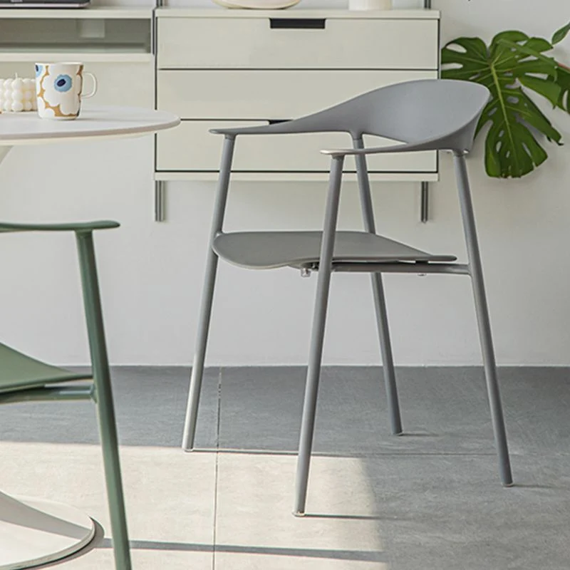 Poltrona da pranzo moderna per interni ed esterni Poltrona plastica con gambe metallo Clearhalo