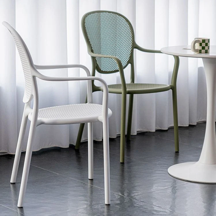 Poltrona da pranzo moderna plastica King Louis con schienale laterale Clearhalo