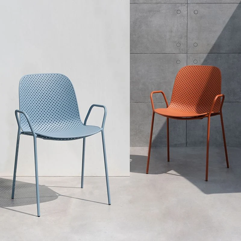 Poltrona da pranzo plastica stile scandinavo Sedia singola da pranzo con schienale massiccio Clearhalo