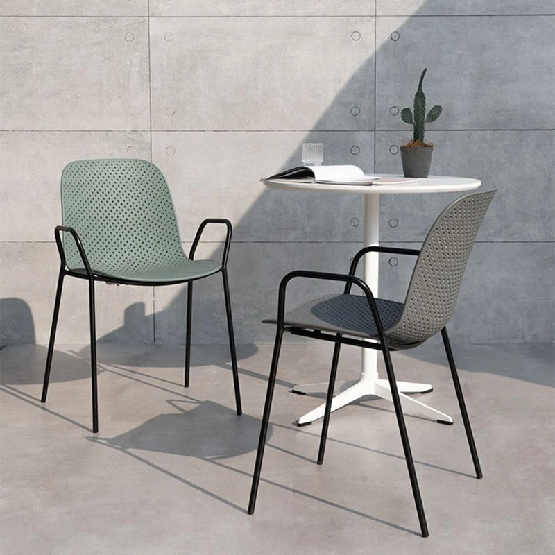 Poltrona da pranzo plastica stile scandinavo Sedia singola da pranzo con schienale massiccio Clearhalo