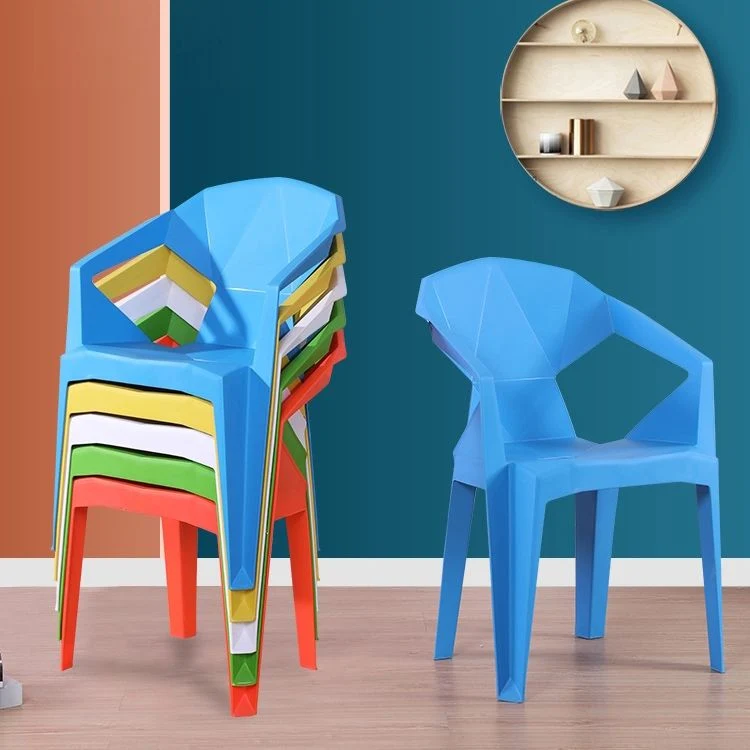 Poltrona da pranzo scandinava plastica, sedia laterale con schienale massiccio per uso domestico Clearhalo