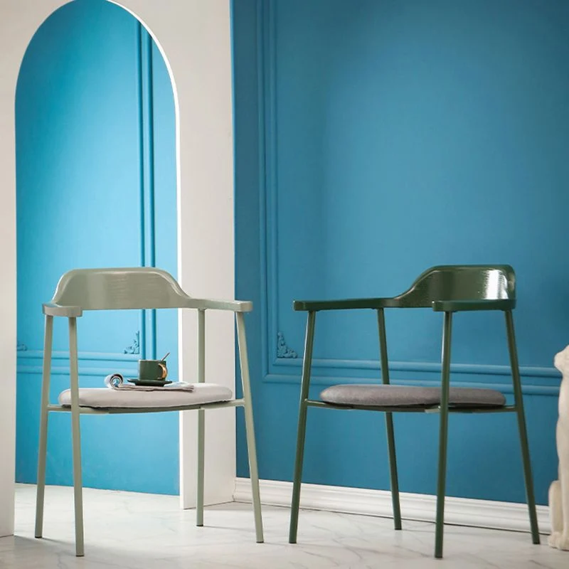 Poltrona da pranzo stile moderno con braccioli metallo, schienale aperto e schienale legno Clearhalo