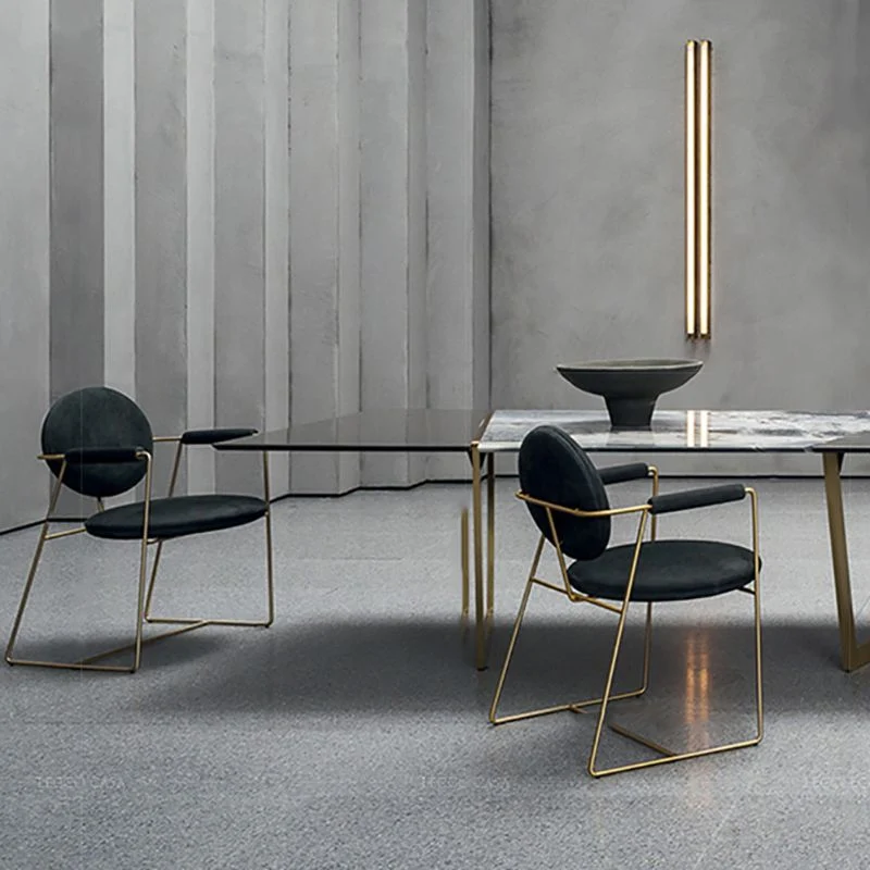 Poltrona da pranzo stile moderno con schienale aperto e base metallo per sala da pranzo Clearhalo