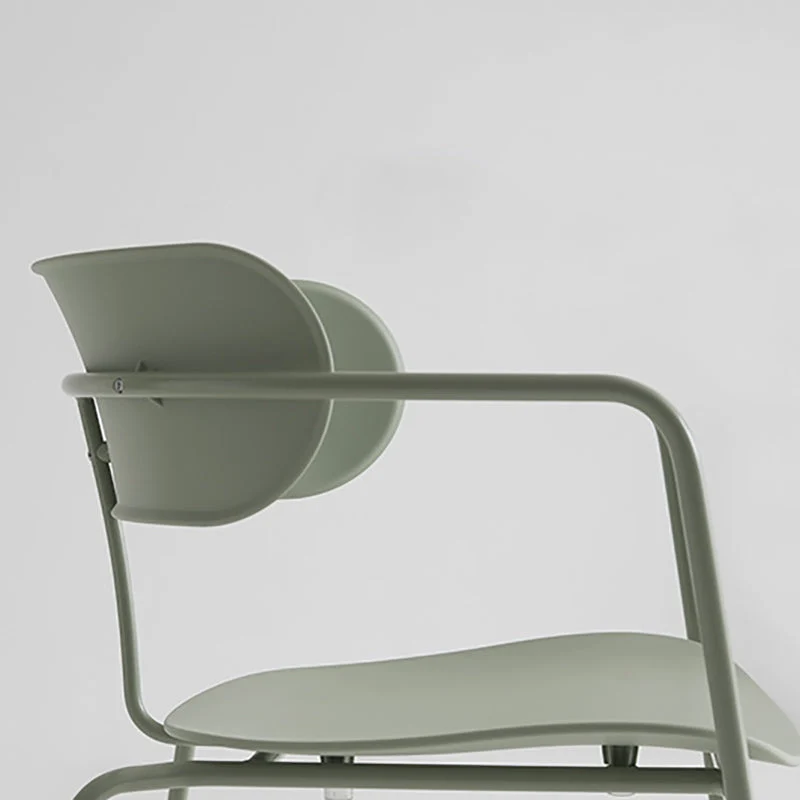 Poltrona stile moderno con schienale aperto plastica e base metallo Clearhalo