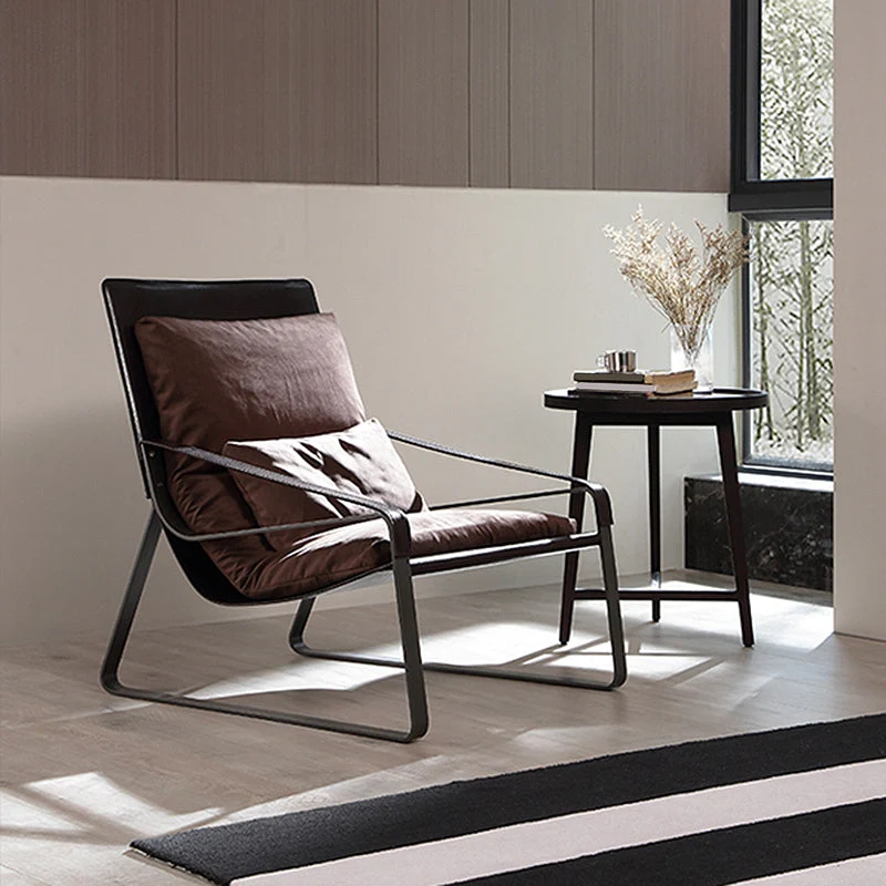 Poltrona tinta unita con poggiatesta, poltrona lounge moderna con struttura ferro Clearhalo