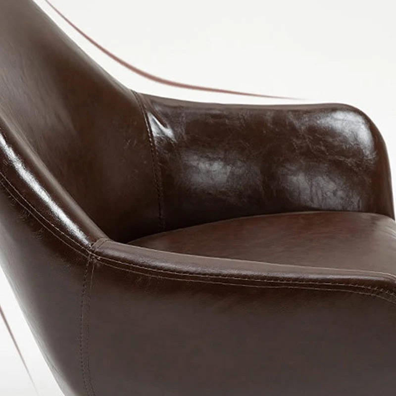 Poltroncina larga 24,8" cuoio rigenerato con quattro gambe base e braccioli svasati Clearhalo
