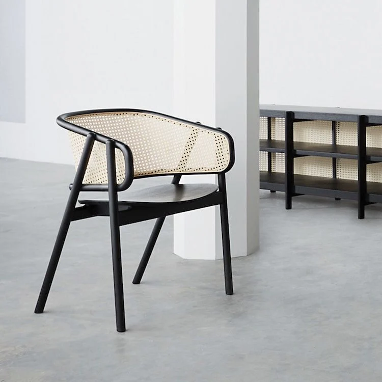 Poltroncina legno massello Sedia da pranzo moderna con schienale aperto per soggiorno Clearhalo