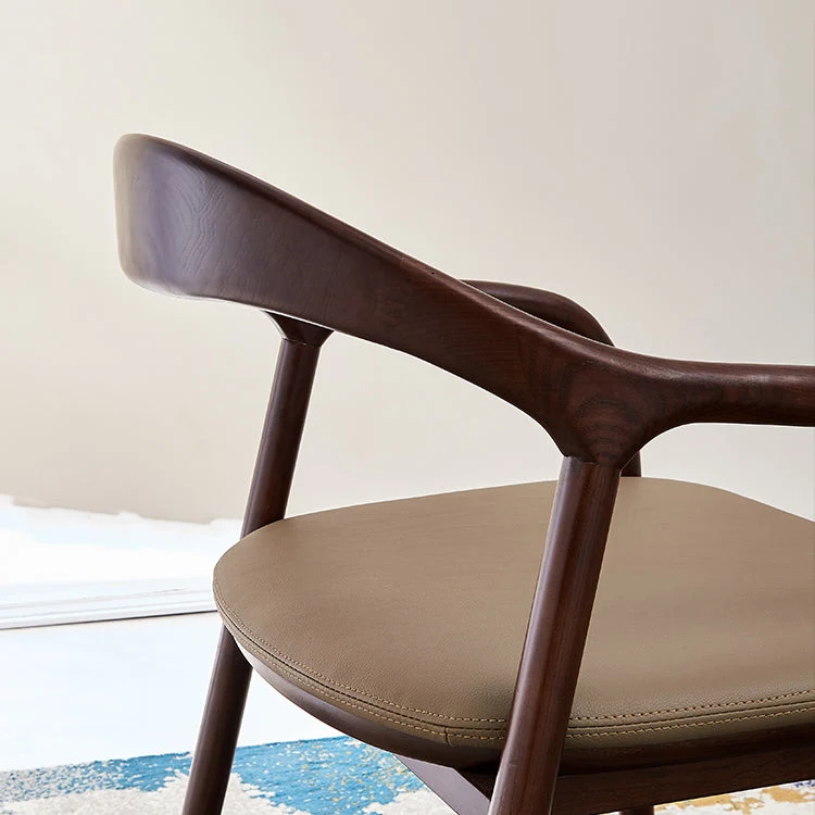 Poltroncina da pranzo legno massello con braccioli da pranzo con schienale aperto per cucina minimalista Clearhalo
