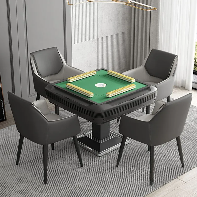 Poltroncina scandinava per la casa. Sedia da sala da pranzo imbottita metallo con schienale massiccio Clearhalo