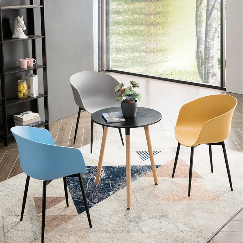 Poltroncina stile nordico Sedia laterale plastica per la casa con gambe nere 22"x22"x30,3" Clearhalo