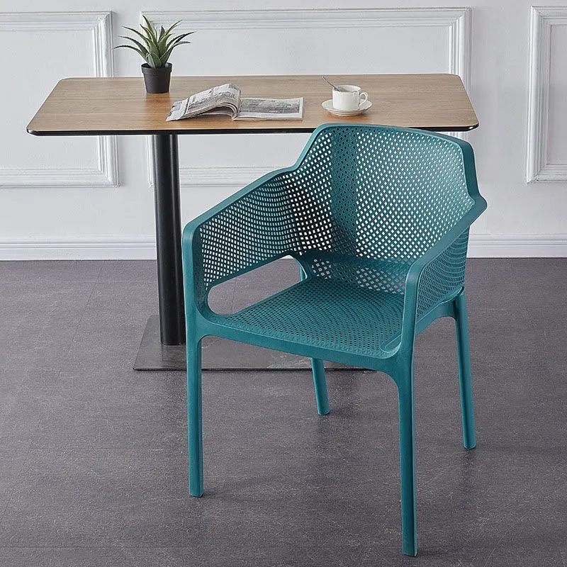 Poltroncine da pranzo contemporanee impilabili con gambe plastica Clearhalo