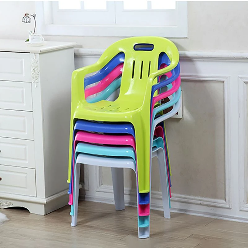 Poltrone da pranzo impilabili stile minimalista Sedia laterale da pranzo con schienale doghe plastica per la casa Clearhalo
