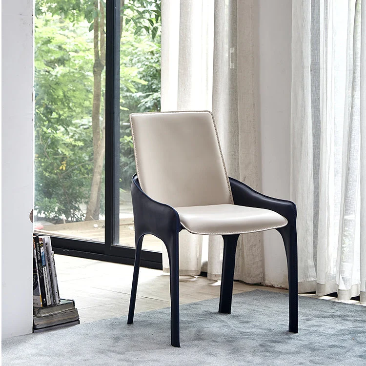 Poltrone da pranzo stile moderno Poltrone imbottite con schienale massiccio e gambe metallo Clearhalo