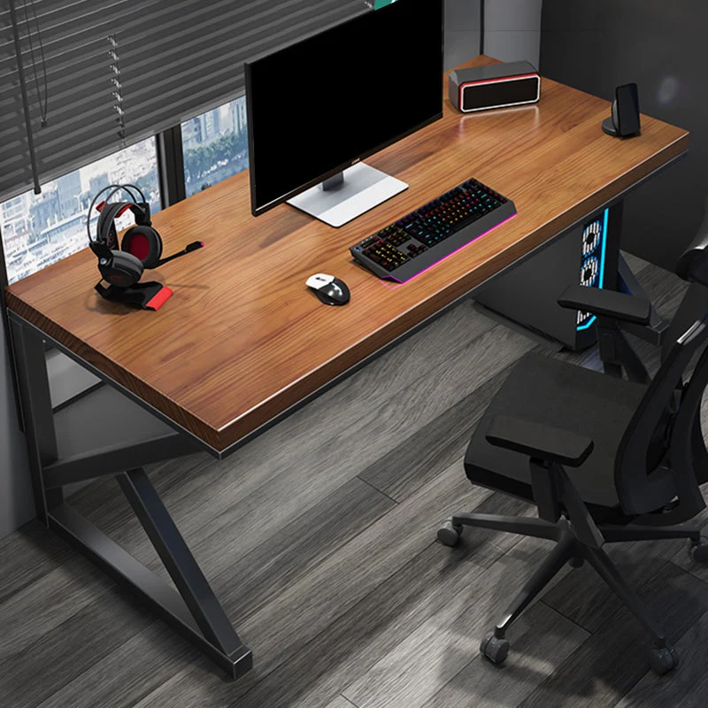 Scrivania per computer di forma rettangolare, scrivania legno massello di colore marrone Clearhalo