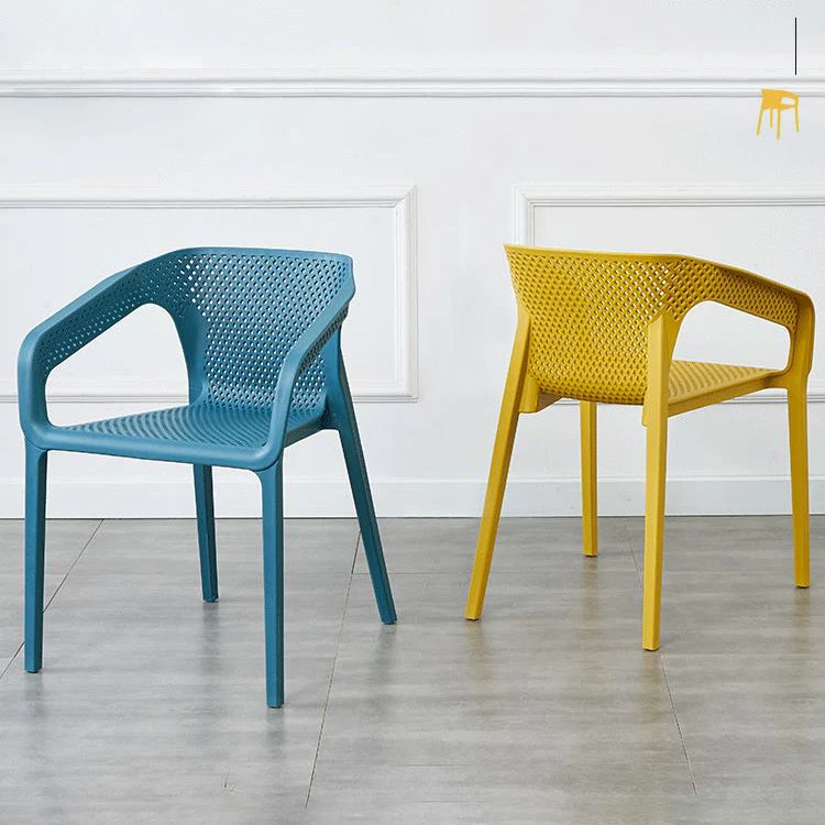 Sedia da cucina impilabile stile moderno con gambe plastica Clearhalo