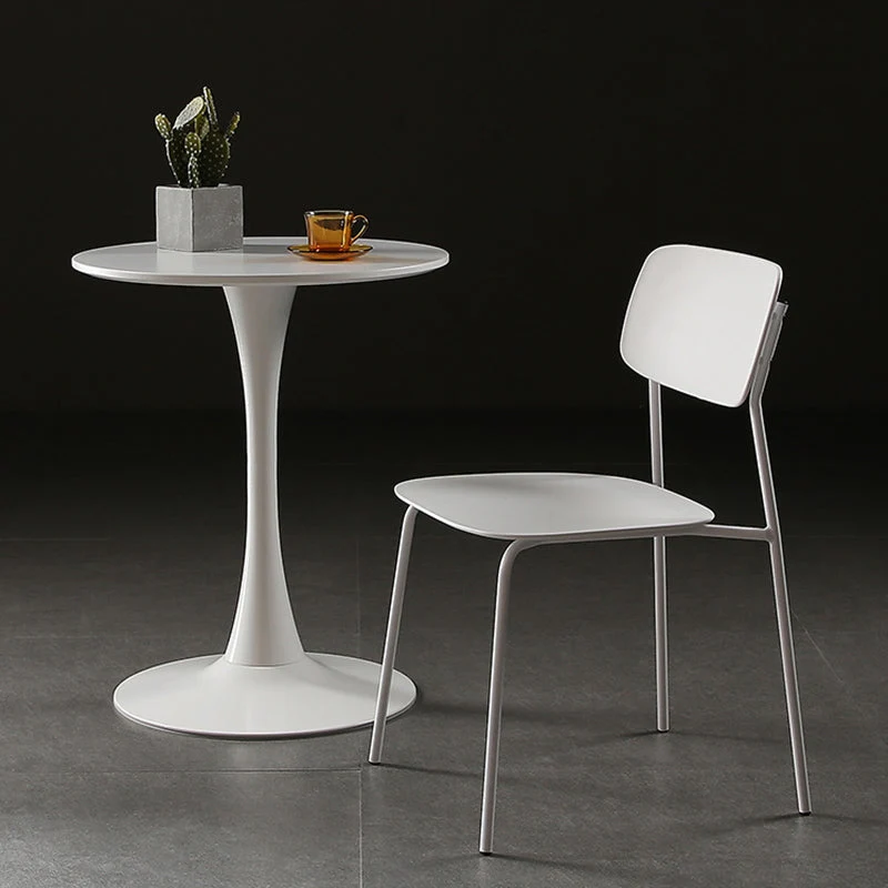 Sedia da cucina industriale senza braccioli Sedia da interno plastica con schienale aperto e base metallo Clearhalo