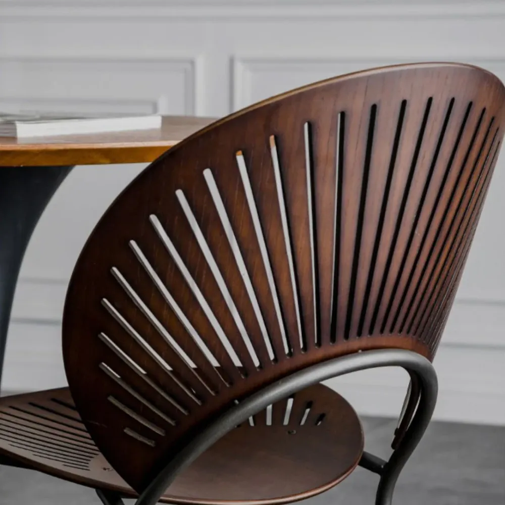 Sedia da giardino stile industriale, senza braccioli, con schienale aperto e gambe nere Clearhalo