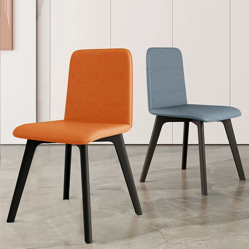 Sedia laterale contemporanea con gambe legno nero, finitura opaca, sedia da pranzo con schienale massiccio Clearhalo