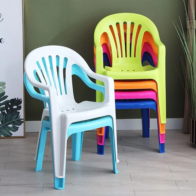 Sedia laterale moderna plastica con bracciolo Windsor con schienale pieghevole per ristorante Clearhalo