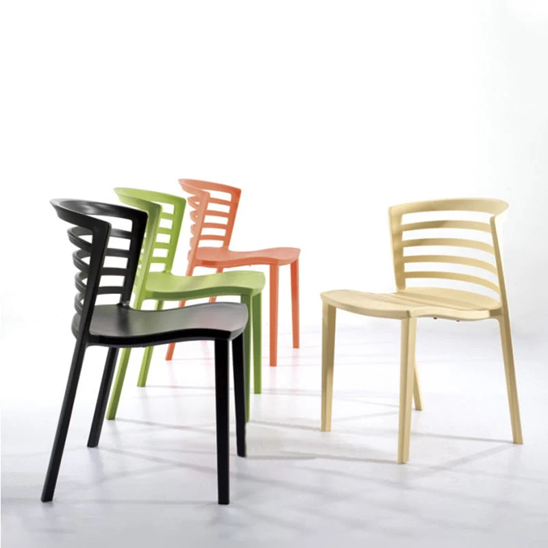 Sedia laterale plastica senza braccioli stile moderno per sala da pranzo Clearhalo