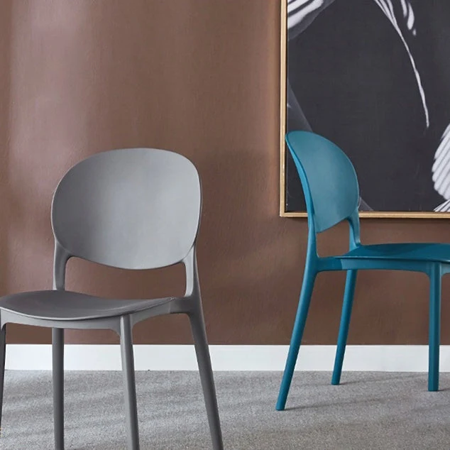 Sedia laterale da pranzo moderna plastica con finitura opaca Sedia laterale da pranzo con schienale aperto Clearhalo
