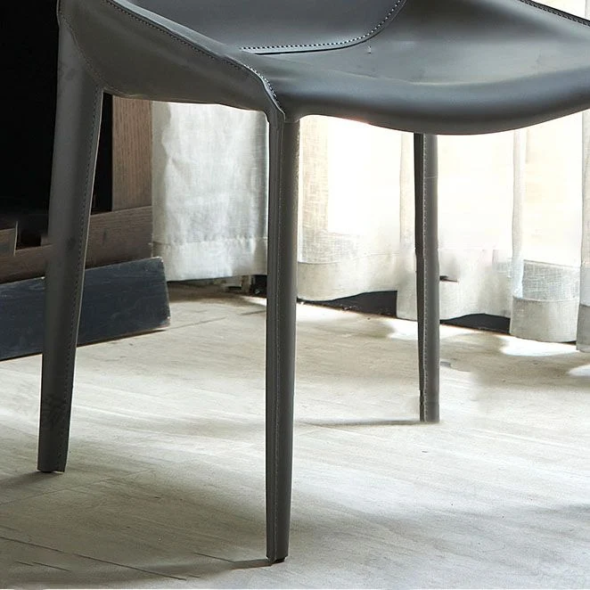 Sedia moderna pelle per sala da pranzo per interni ed esterni Sedia con schienale solido senza braccioli Clearhalo