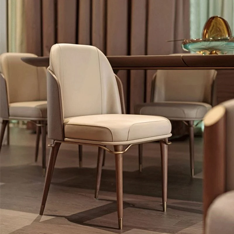 Sedia Parsons ecopelle stile glamour con gambe legno per cucina Clearhalo