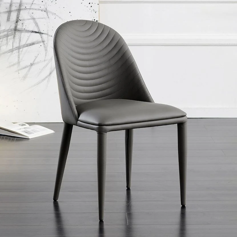 Sedia Parsons moderna pelle curva e inclinata, senza braccioli, con finitura opaca Clearhalo