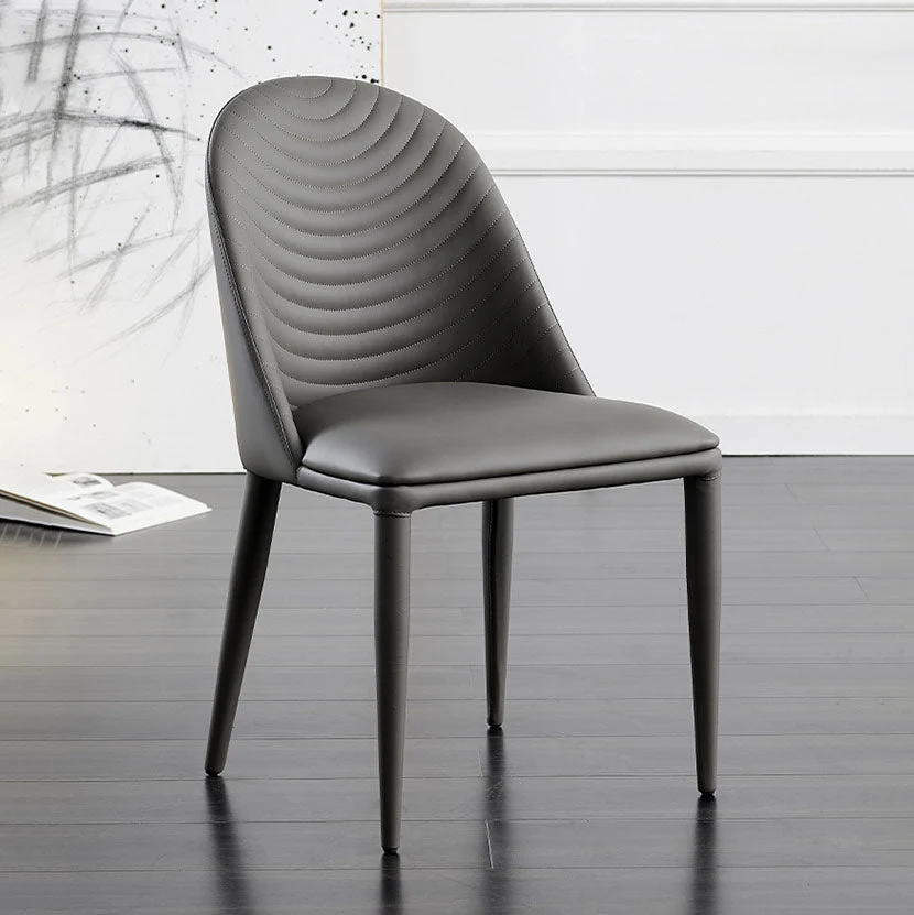 Sedia Parsons moderna pelle curva e inclinata, senza braccioli, con finitura opaca Clearhalo