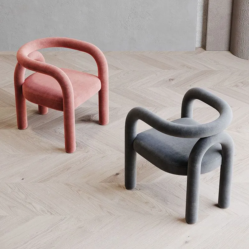 Sedia da pranzo con braccioli curvi velluto stile designer, con schienale aperto e finitura opaca Clearhalo